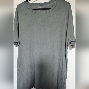 American Eagle Gray T-Shirt  *clearance*